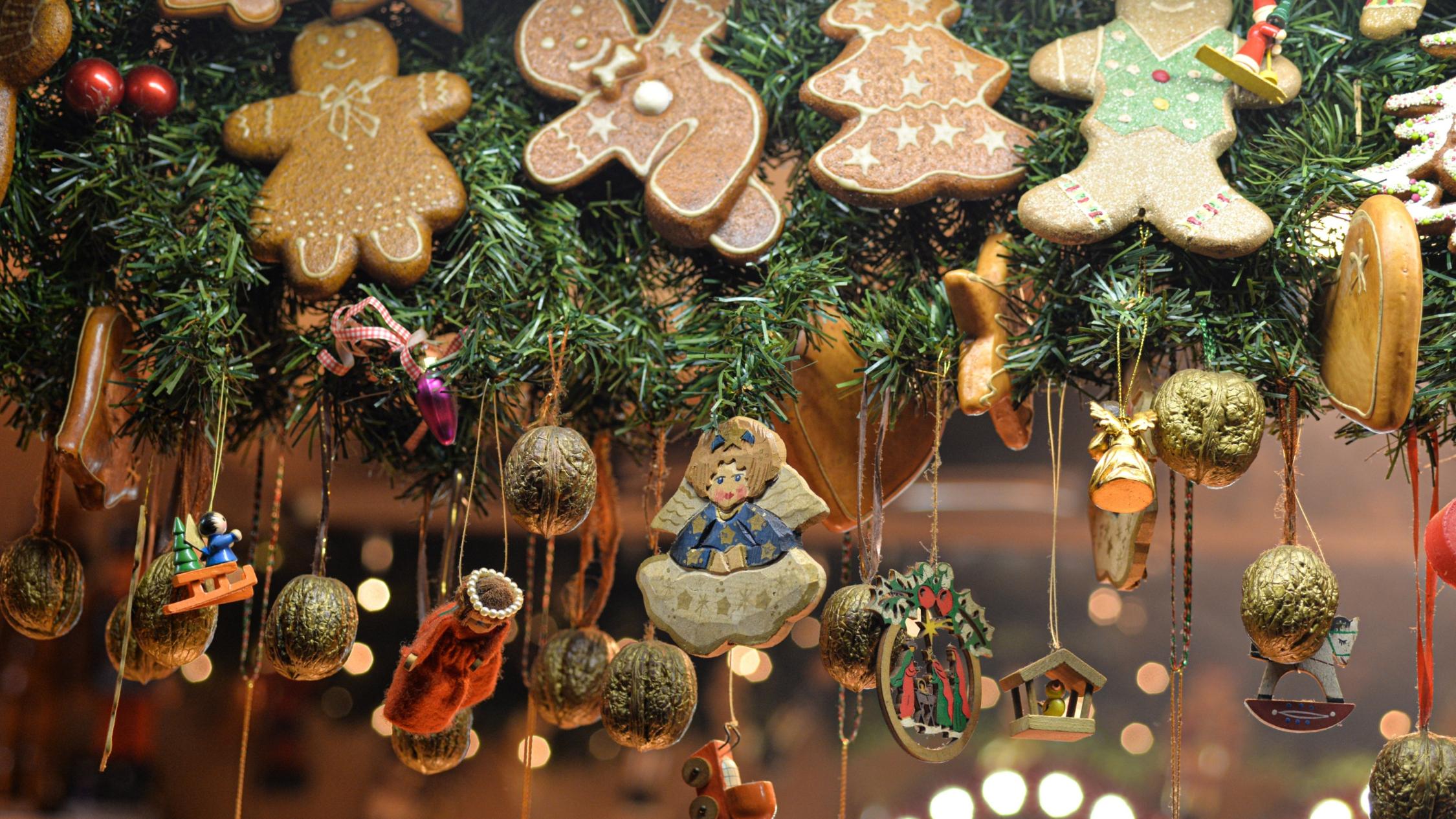 wal_172619-christmas-5705046